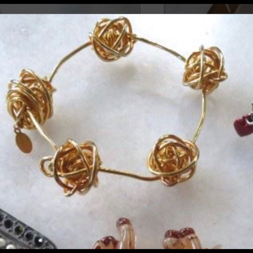 ISO - this vintage gold knot bracelet